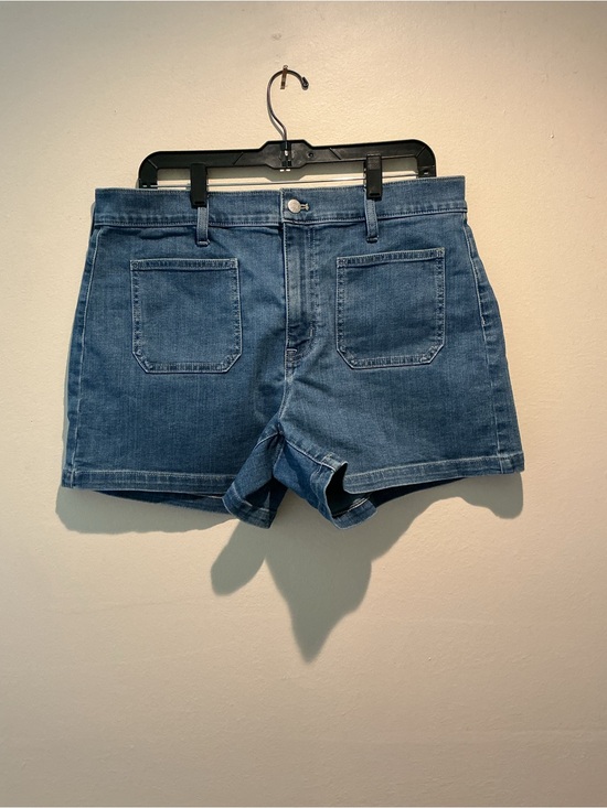 J. Crew Pants - J.Crew Denim Patch Pocket Shorts High Rise Medium Wash Size 31